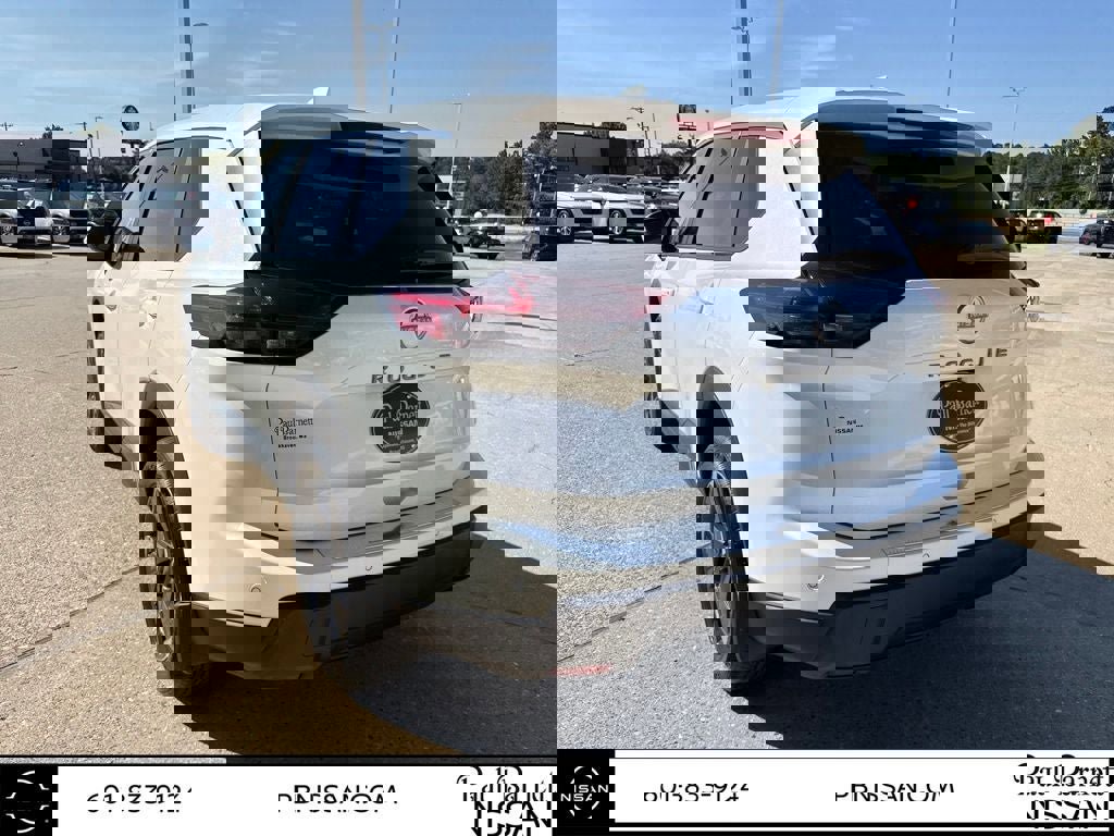 New 2026 Nissan Rogue SV image 10