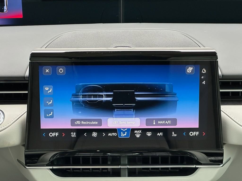 New 2026 Lincoln Nautilus Reserve w/ Jet Appearance Package AWD/4WD image 12