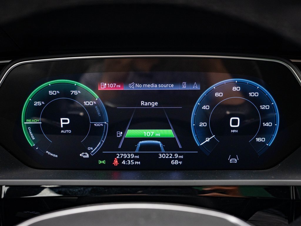 Used 2022 Audi e-tron Premium w/ Convenience Plus Package image 28