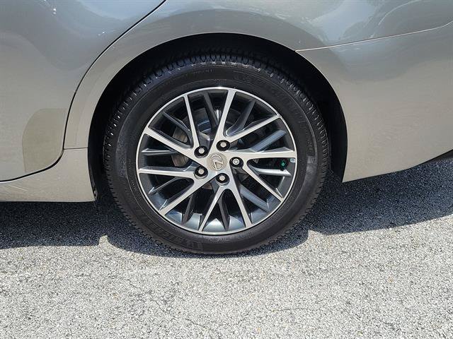 Used 2016 Lexus ES 350 w/ Luxury Package w/Wood Trim FWD image 21