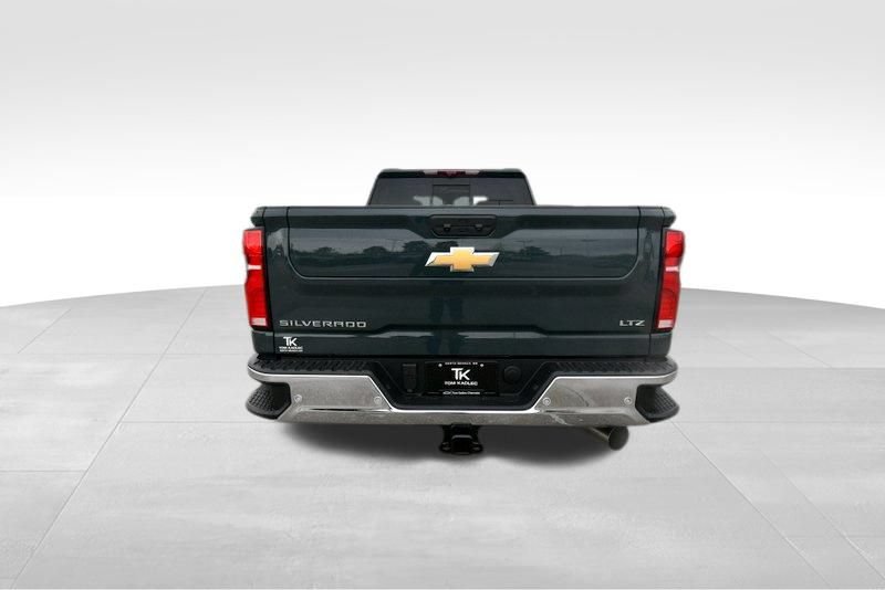 New 2026 Chevrolet Silverado 2500 LTZ w/ LTZ Convenience Package AWD/4WD image 5