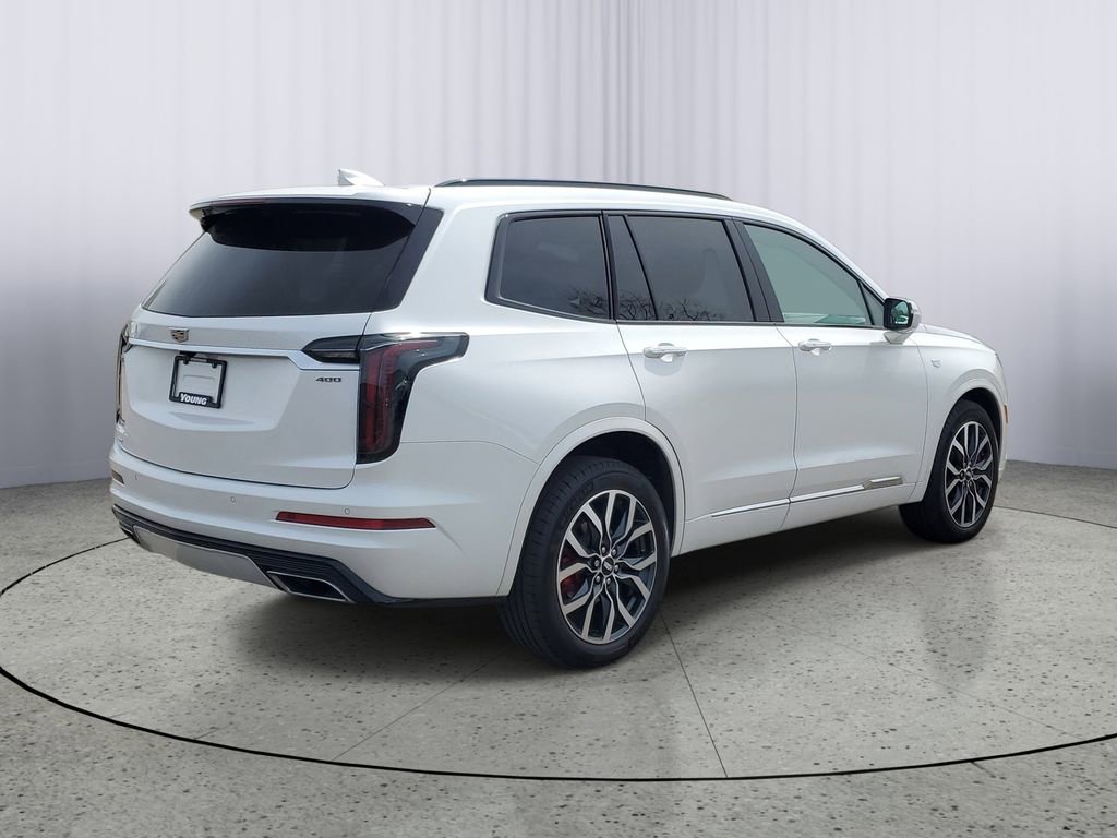 Used 2025 Cadillac XT6 Sport w/ LPO, Floor Liner Package AWD/4WD image 3