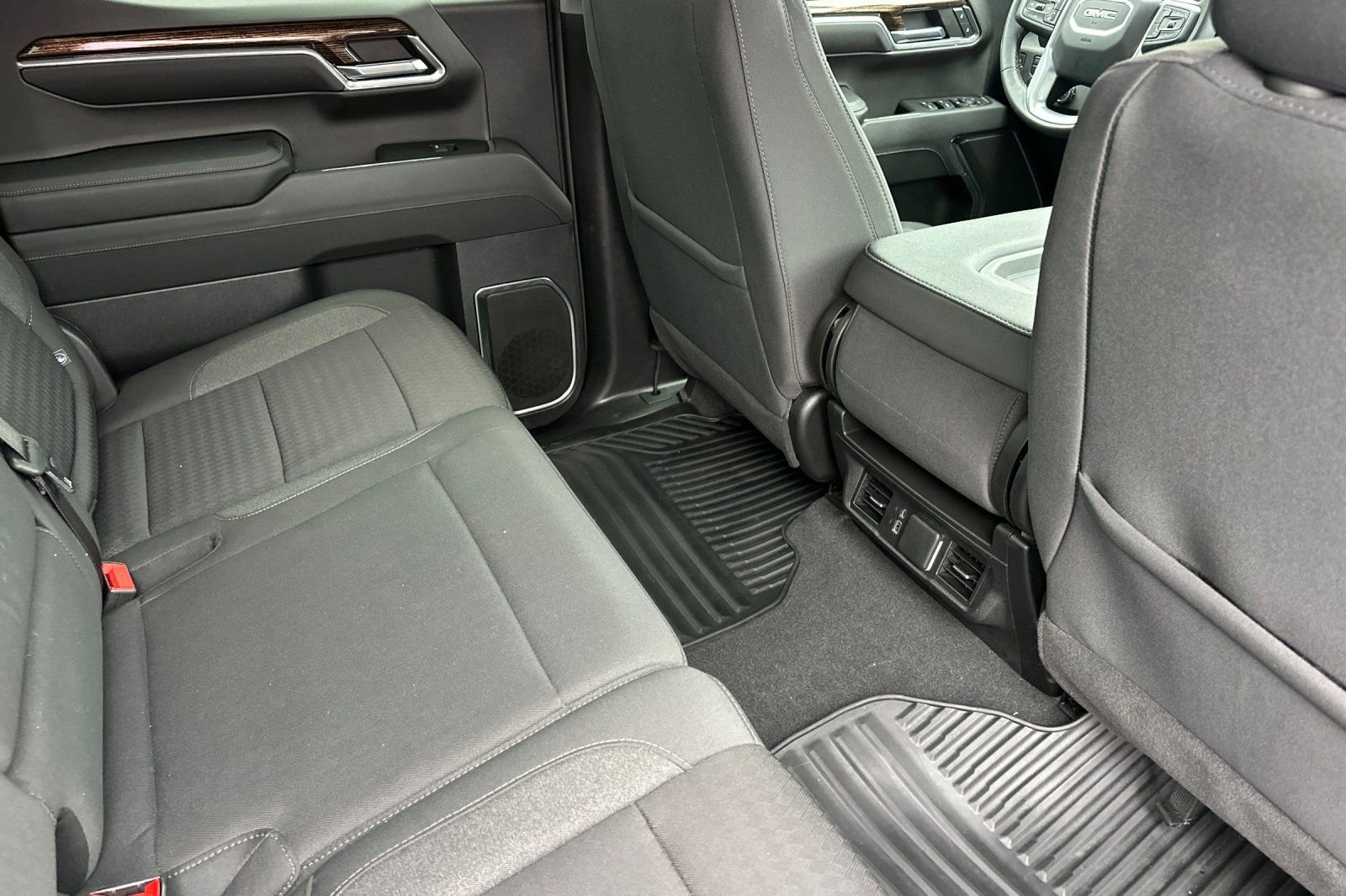 Used 2023 GMC Sierra 1500 Elevation image 18