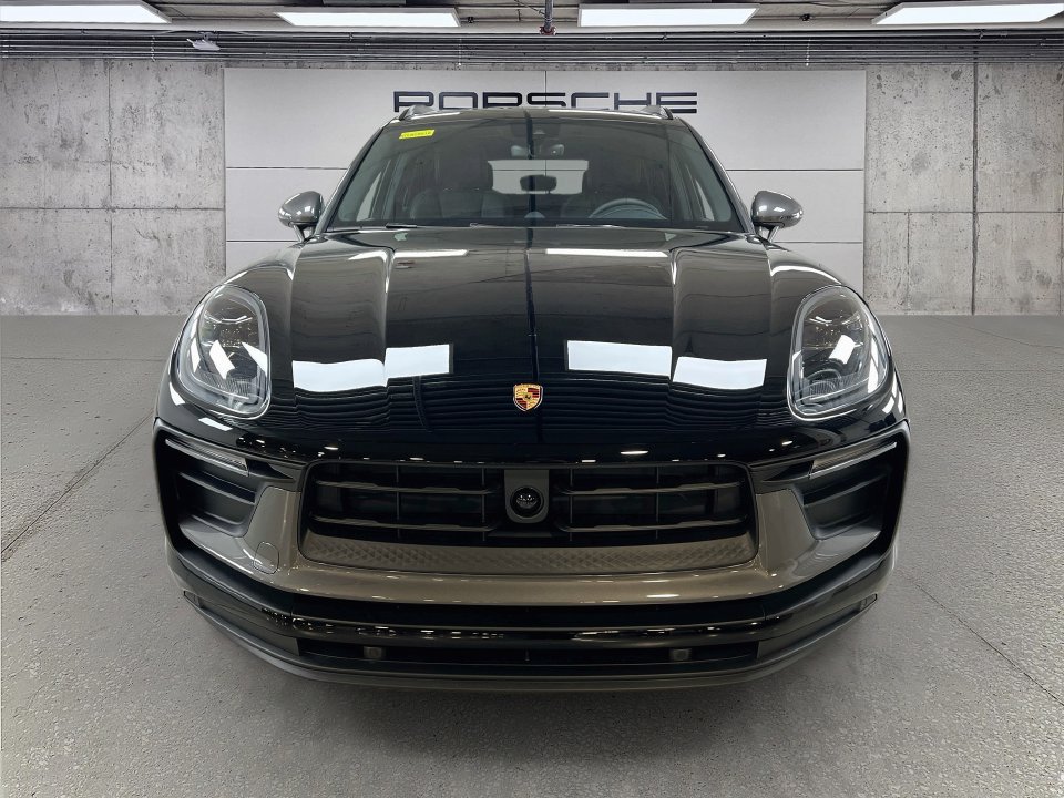 New 2026 Porsche Macan Turbo AWD/4WD image 6