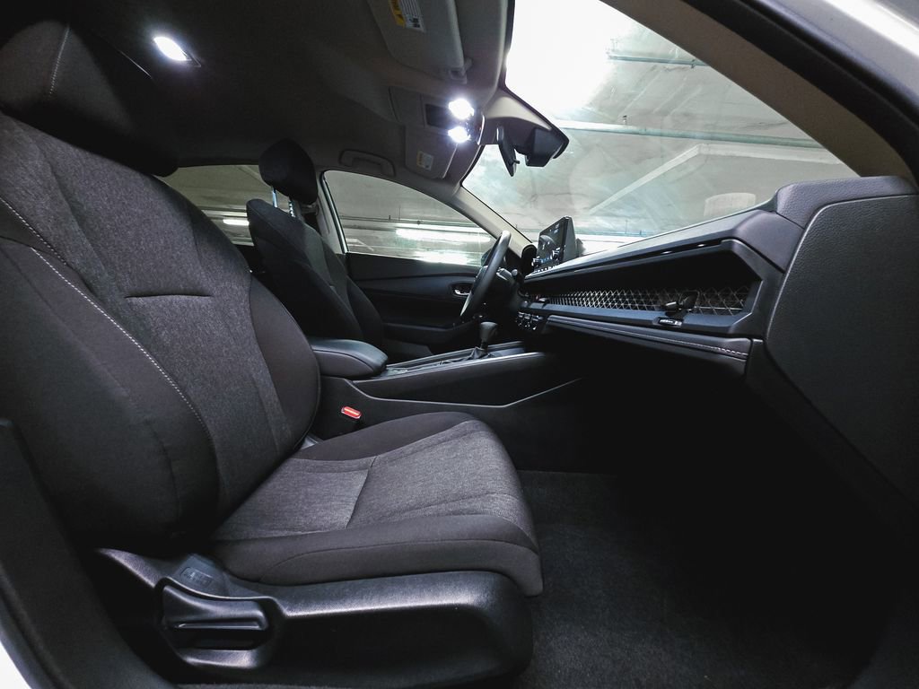 Certified 2023 Honda Accord LX image 32