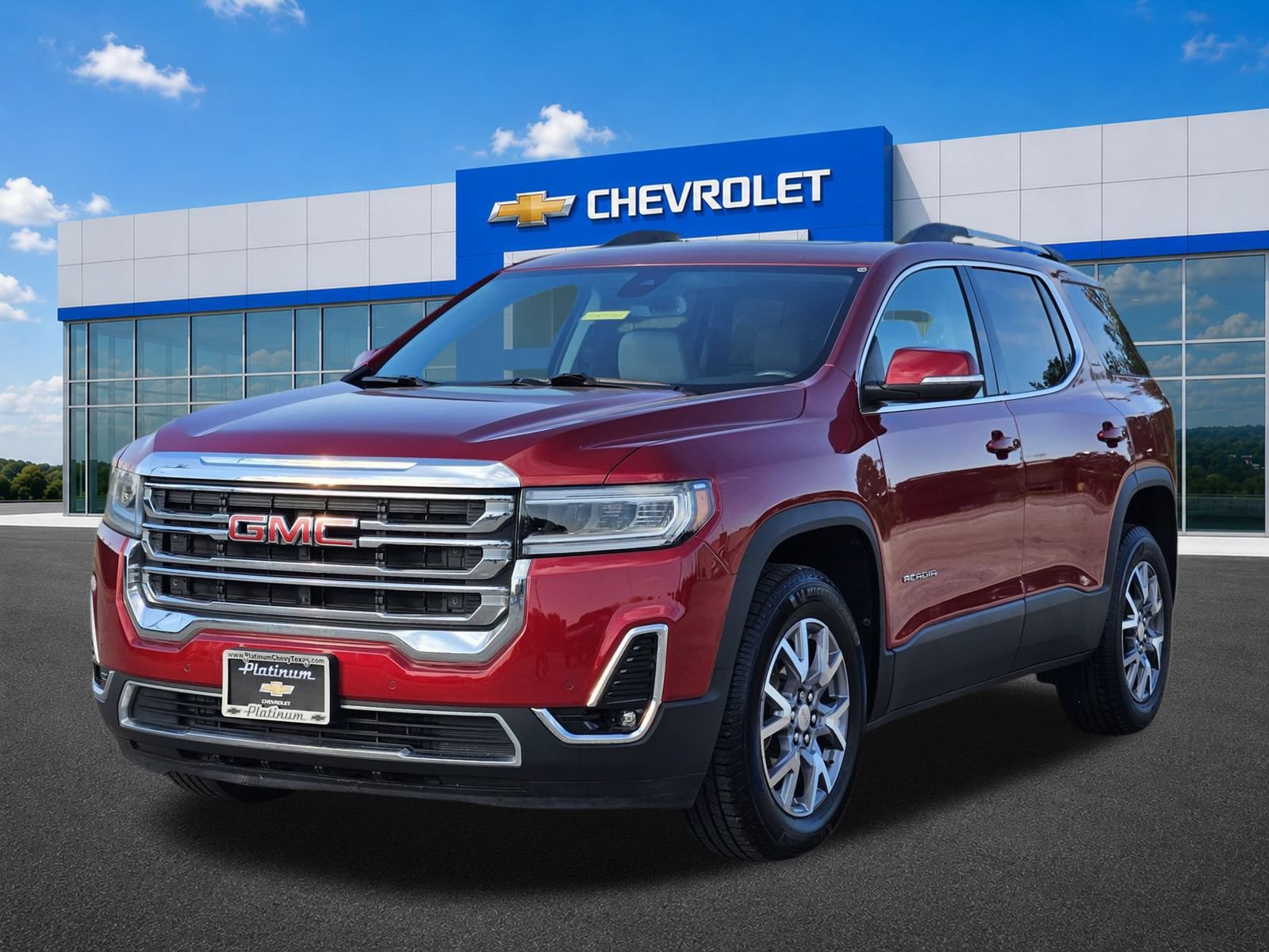 Used 2021 GMC Acadia SLT w/ Preferred Package FWD image 2