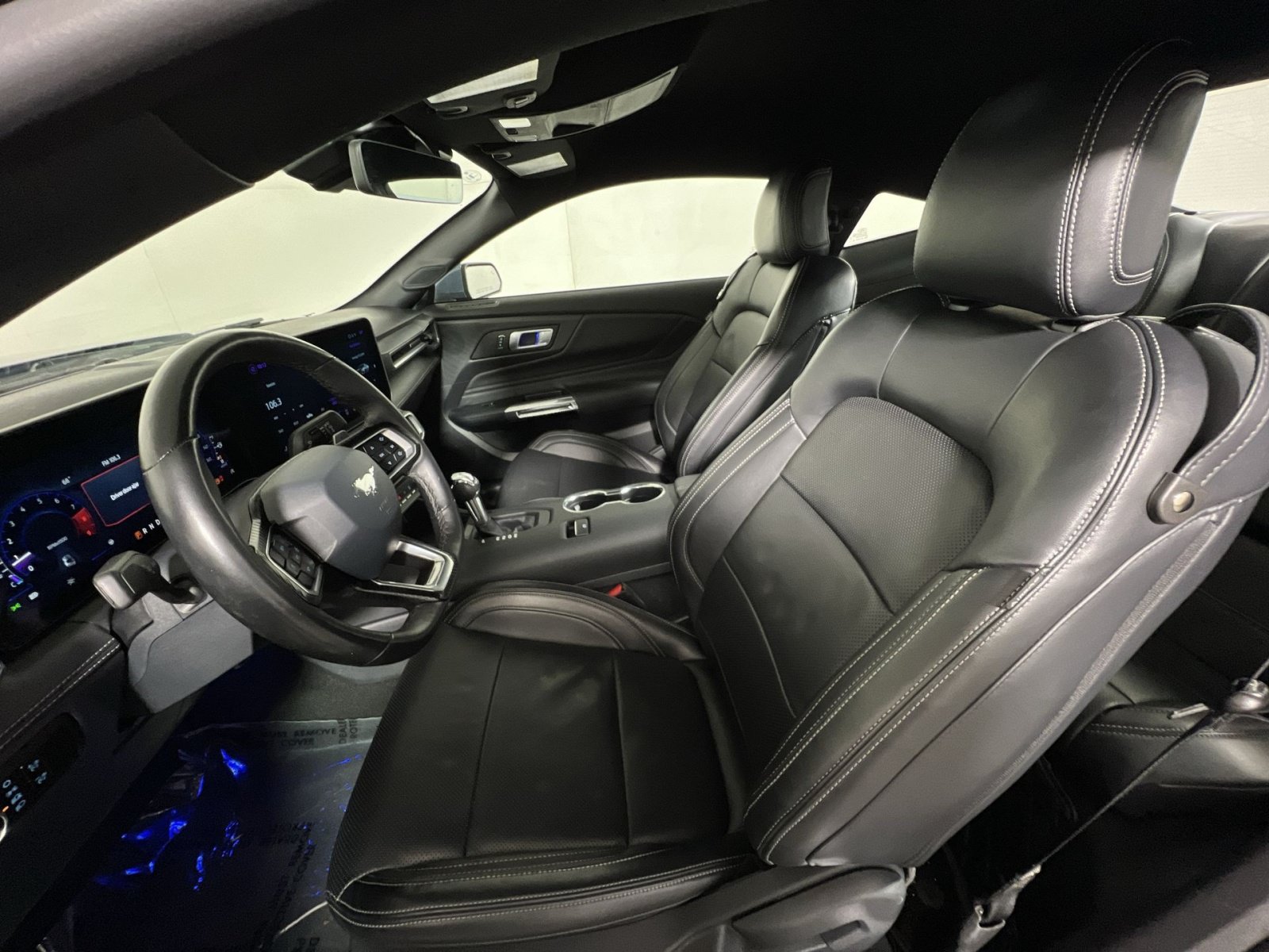 Used 2025 Ford Mustang GT Premium RWD image 13