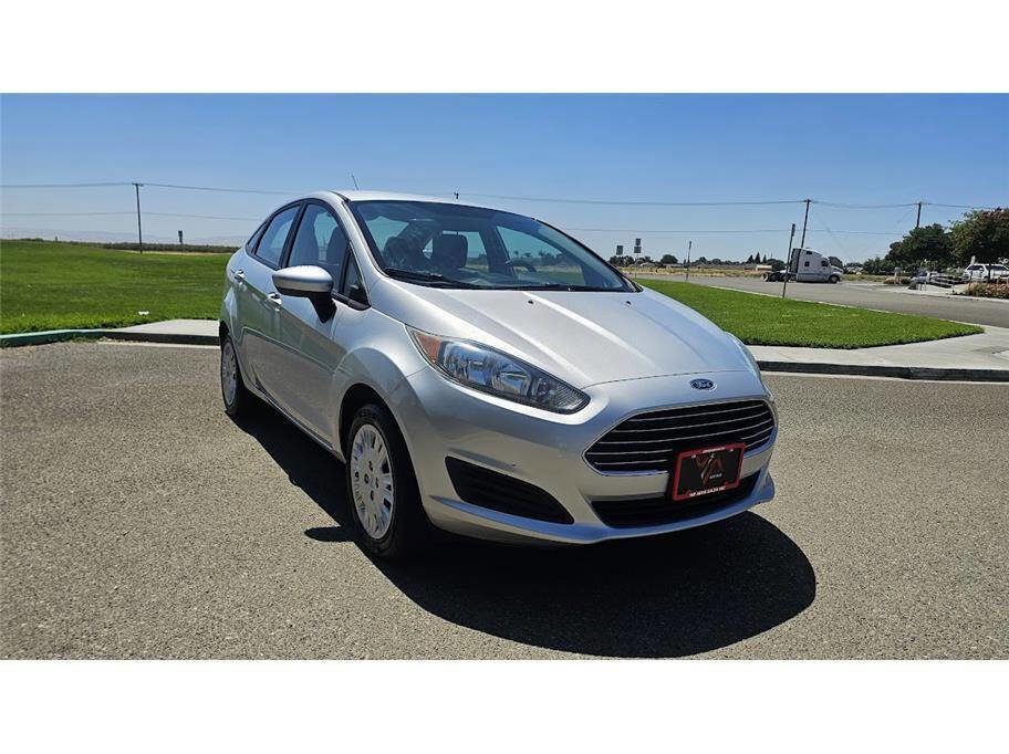 Used 2015 Ford Fiesta S image 1