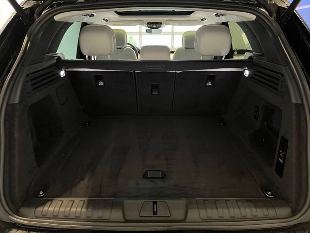 Used 2023 Land Rover Range Rover Sport SE AWD/4WD image 27