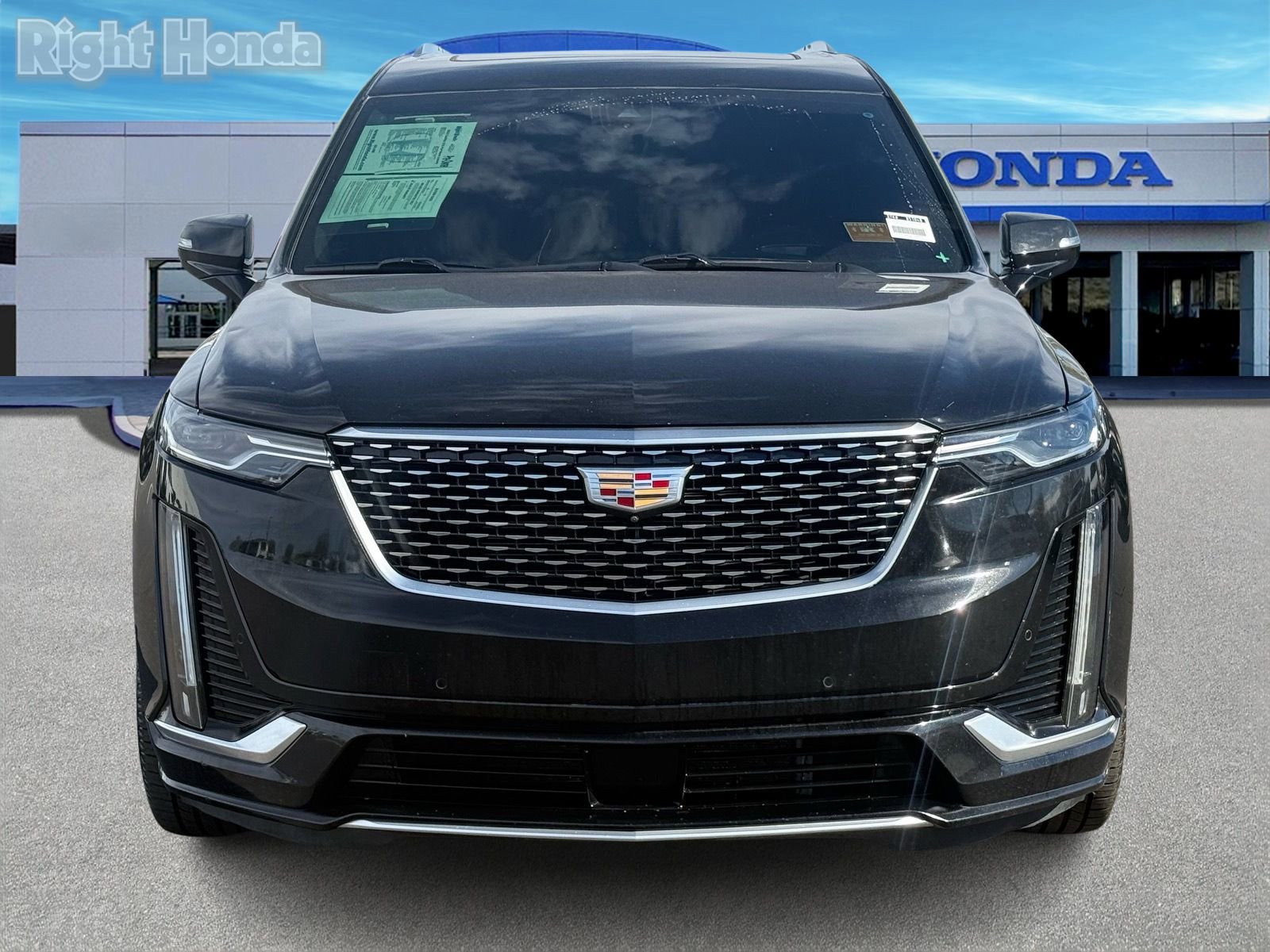 Used 2022 Cadillac XT6 Premium Luxury w/ Technology Package image 5