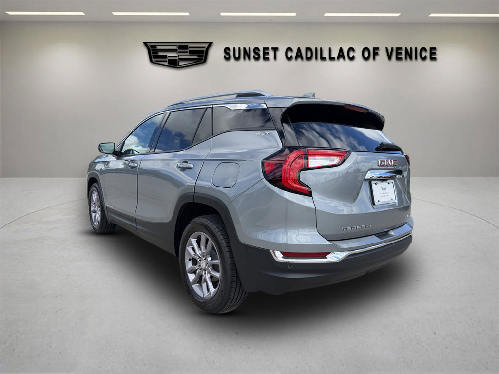 Used 2024 GMC Terrain SLT w/ Tech Package AWD/4WD image 5