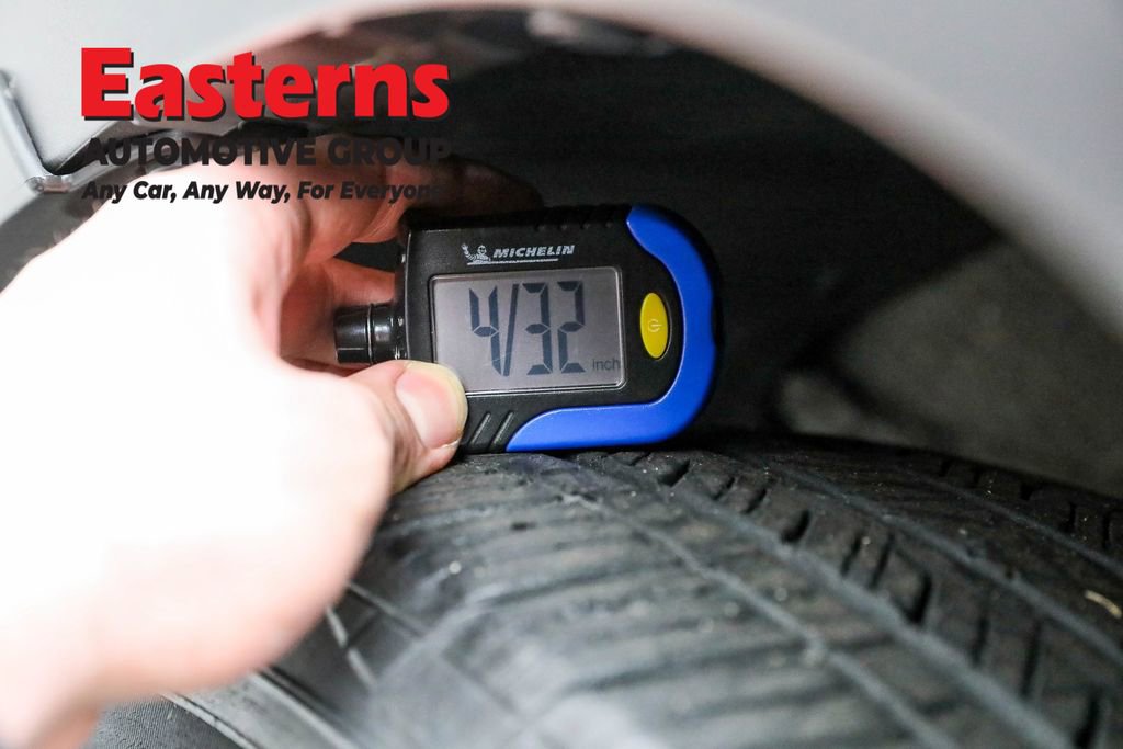 Used 2022 Toyota Corolla Cross XLE w/ Convenience Package image 25