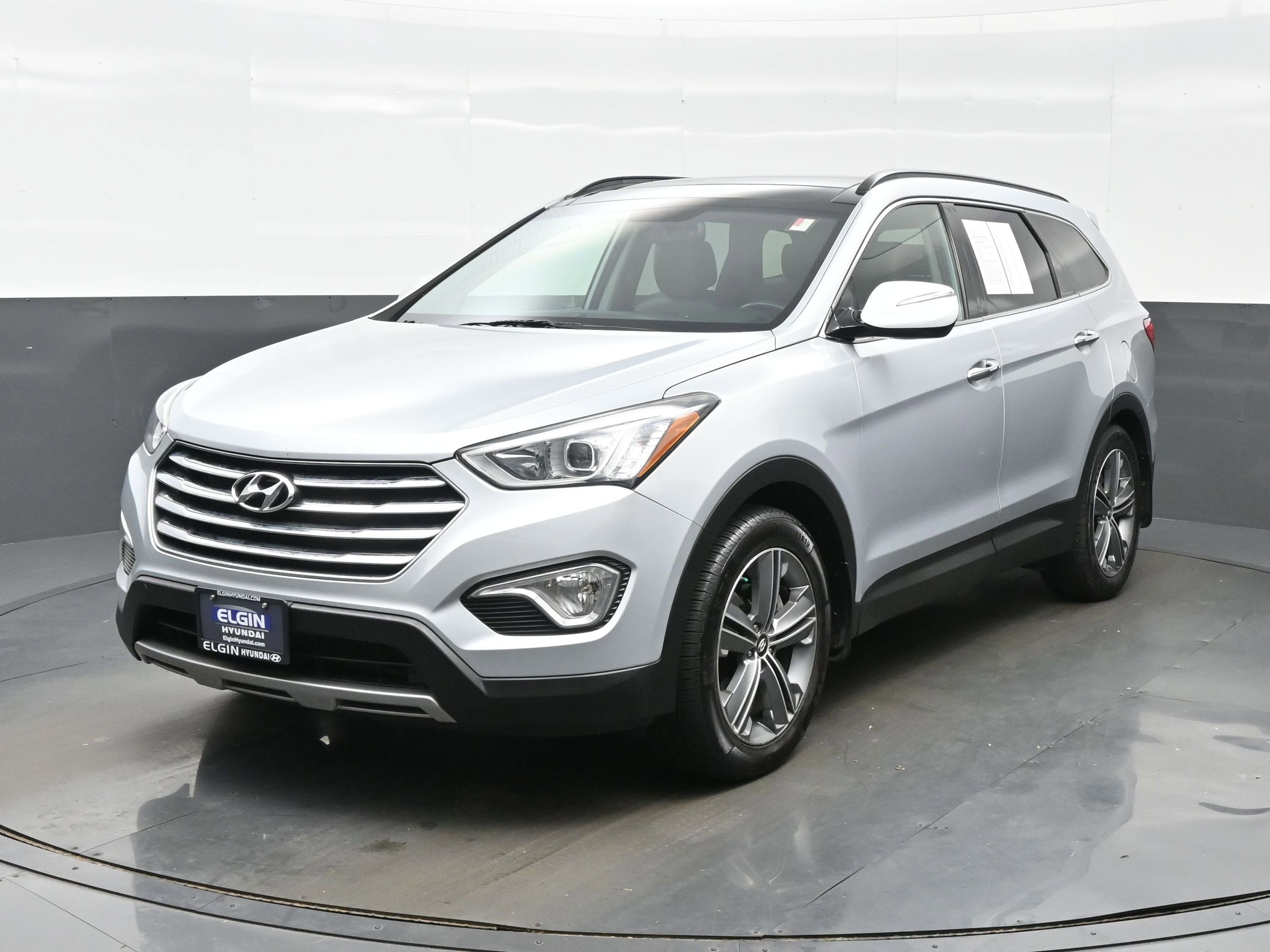 Used 2016 Hyundai Santa Fe SE w/ Option Group 03