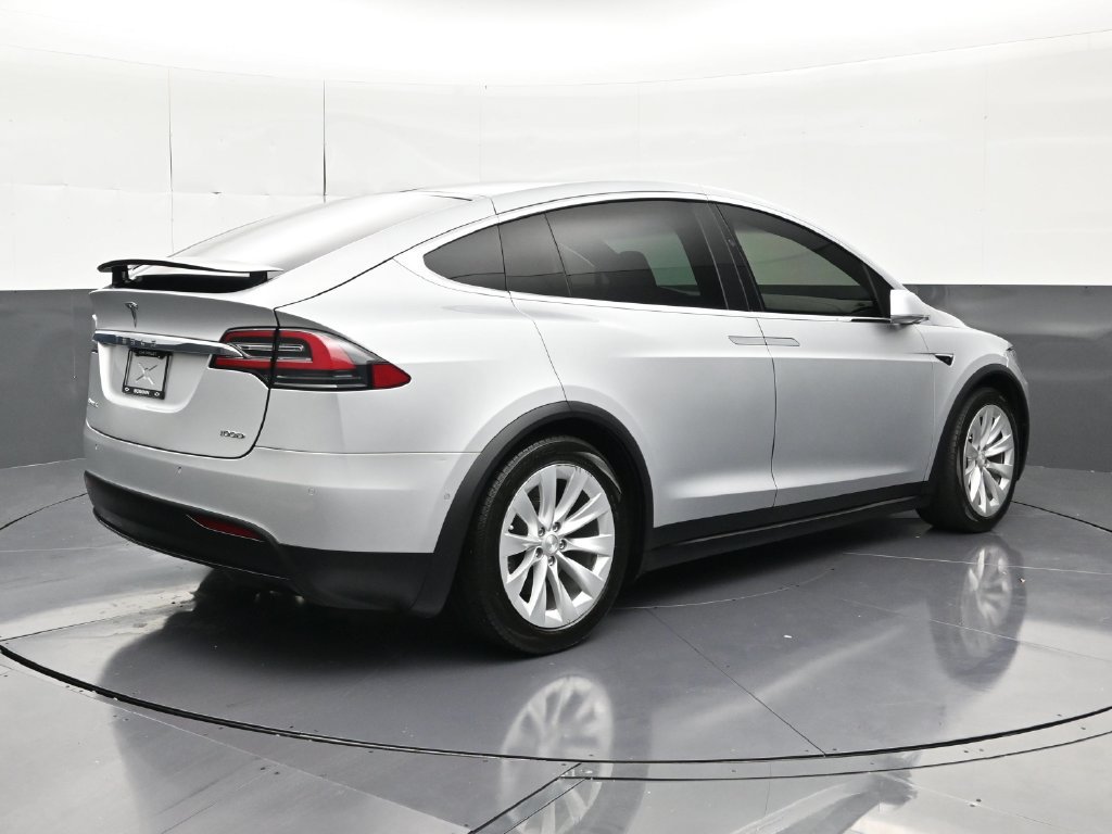 Used 2018 Tesla Model X 100D AWD/4WD image 5
