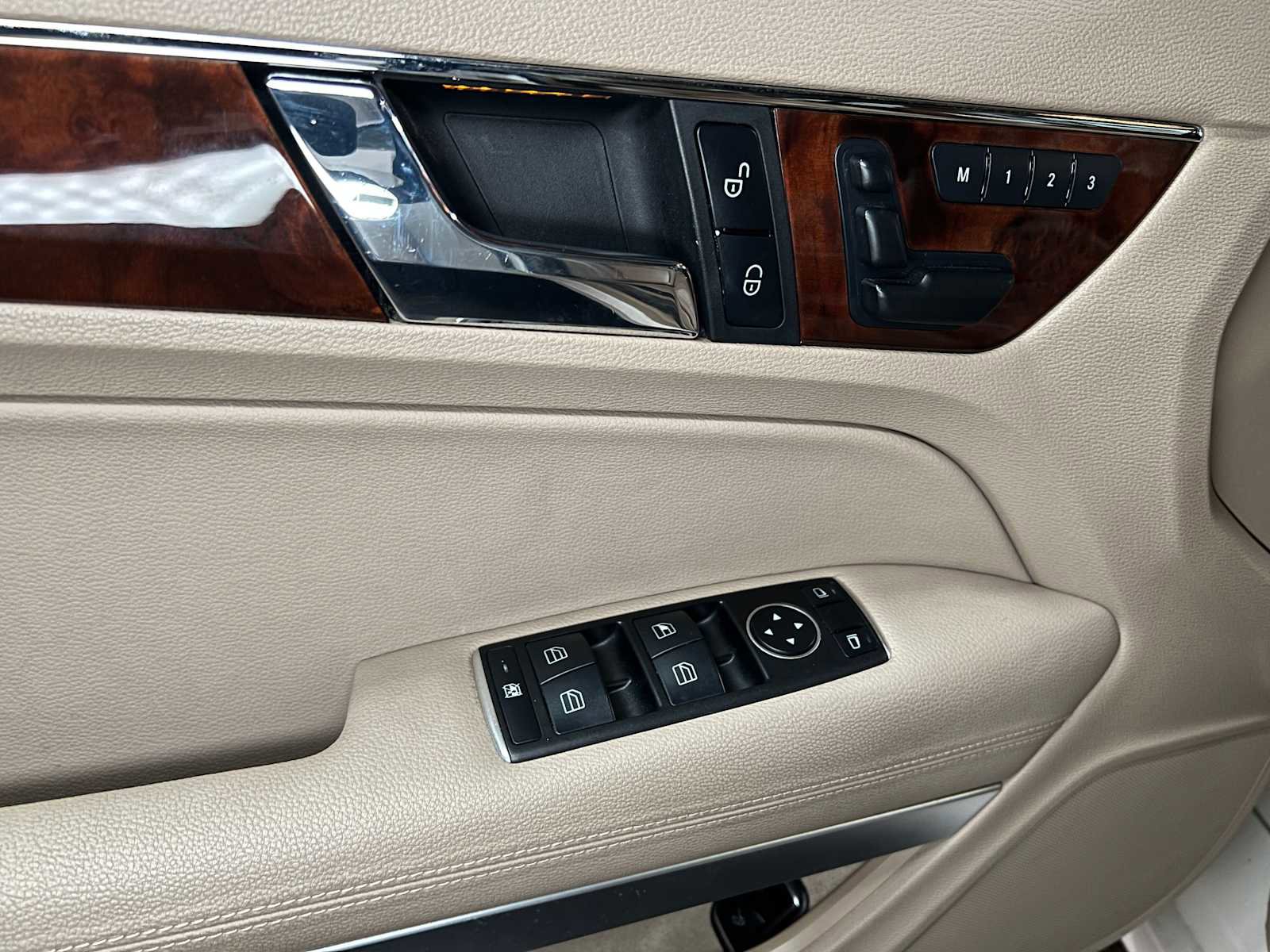 Used 2011 Mercedes-Benz E 350 Coupe image 17