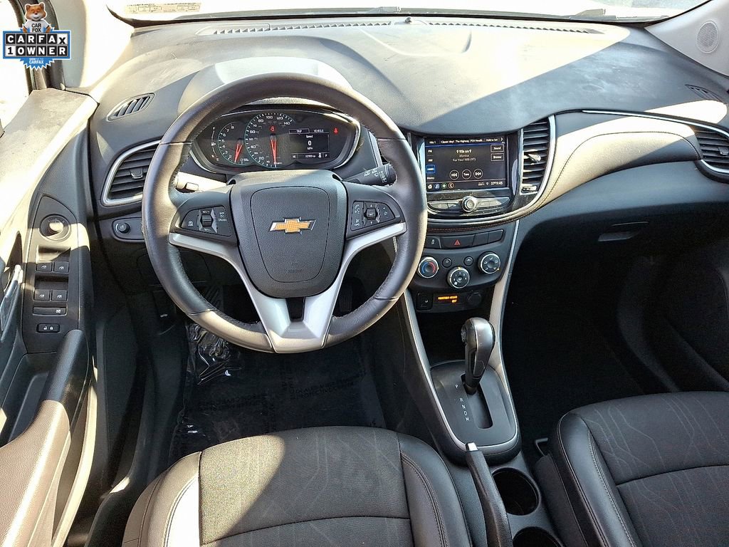 Used 2020 Chevrolet Trax LT w/ LT Convenience Package image 11