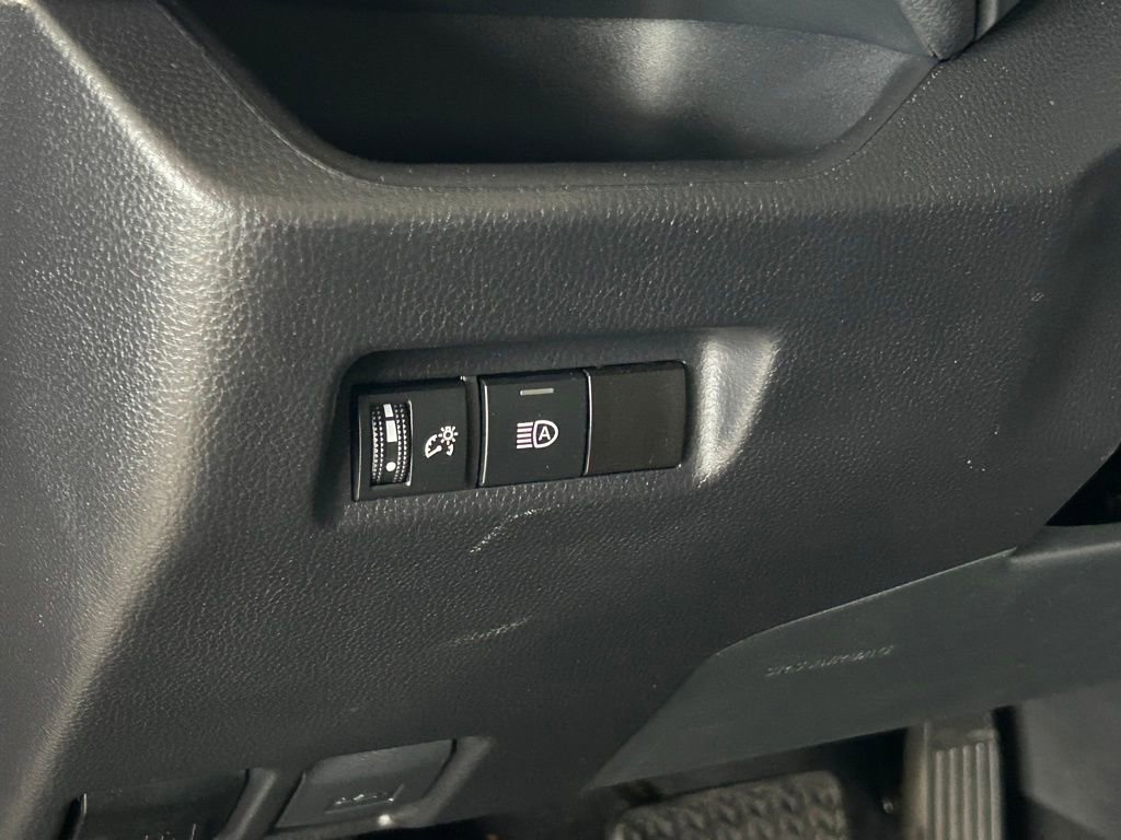 Used 2025 Toyota RAV4 LE image 43