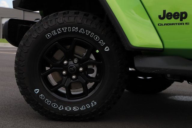 New 2025 Jeep Gladiator High Tide image 3