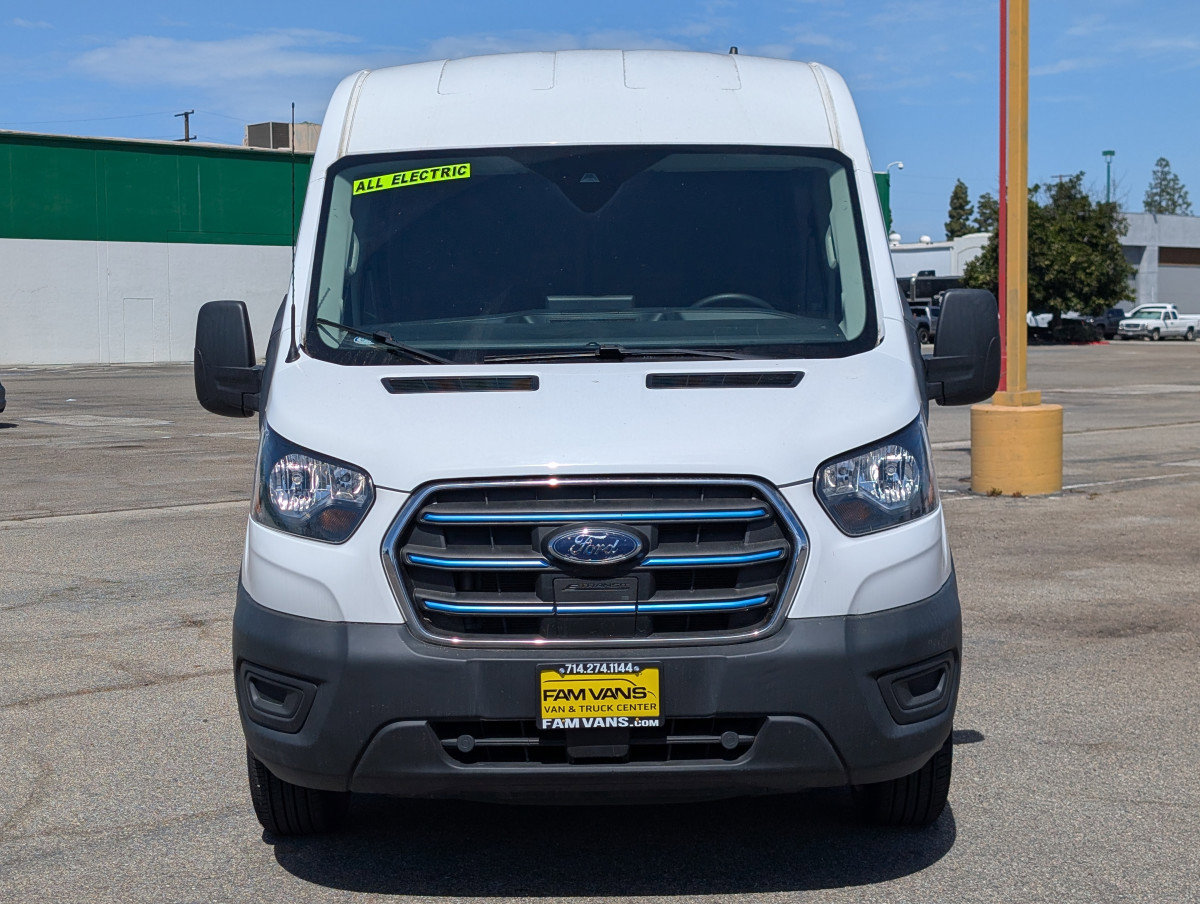 Used 2023 Ford E-Transit Medium Roof image 2