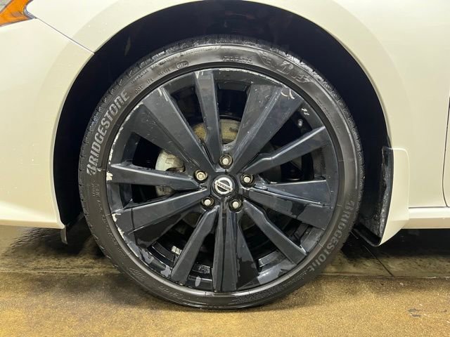 Used 2022 Nissan Altima 2.5 SR w/ Midnight Edition Package image 26
