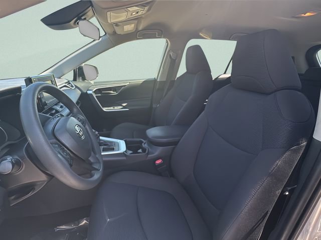 Used 2019 Toyota RAV4 LE w/ Carpet Mat Package FWD image 10