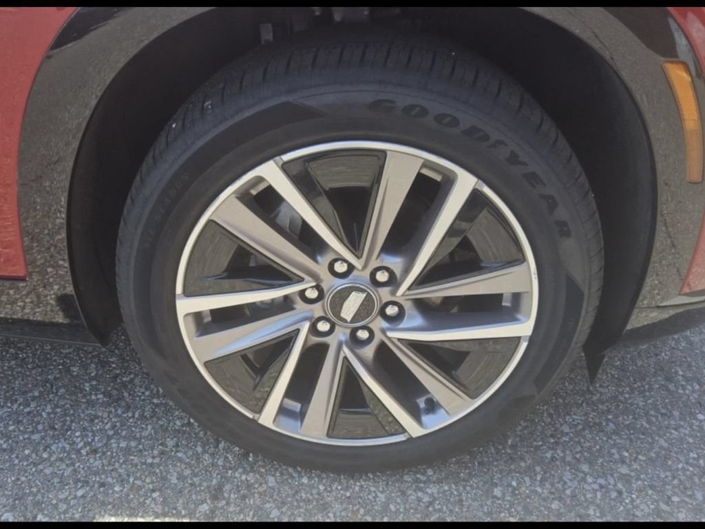 Used 2026 Cadillac Vistiq Sport w/ LPO, Floor Liner Package AWD/4WD image 5