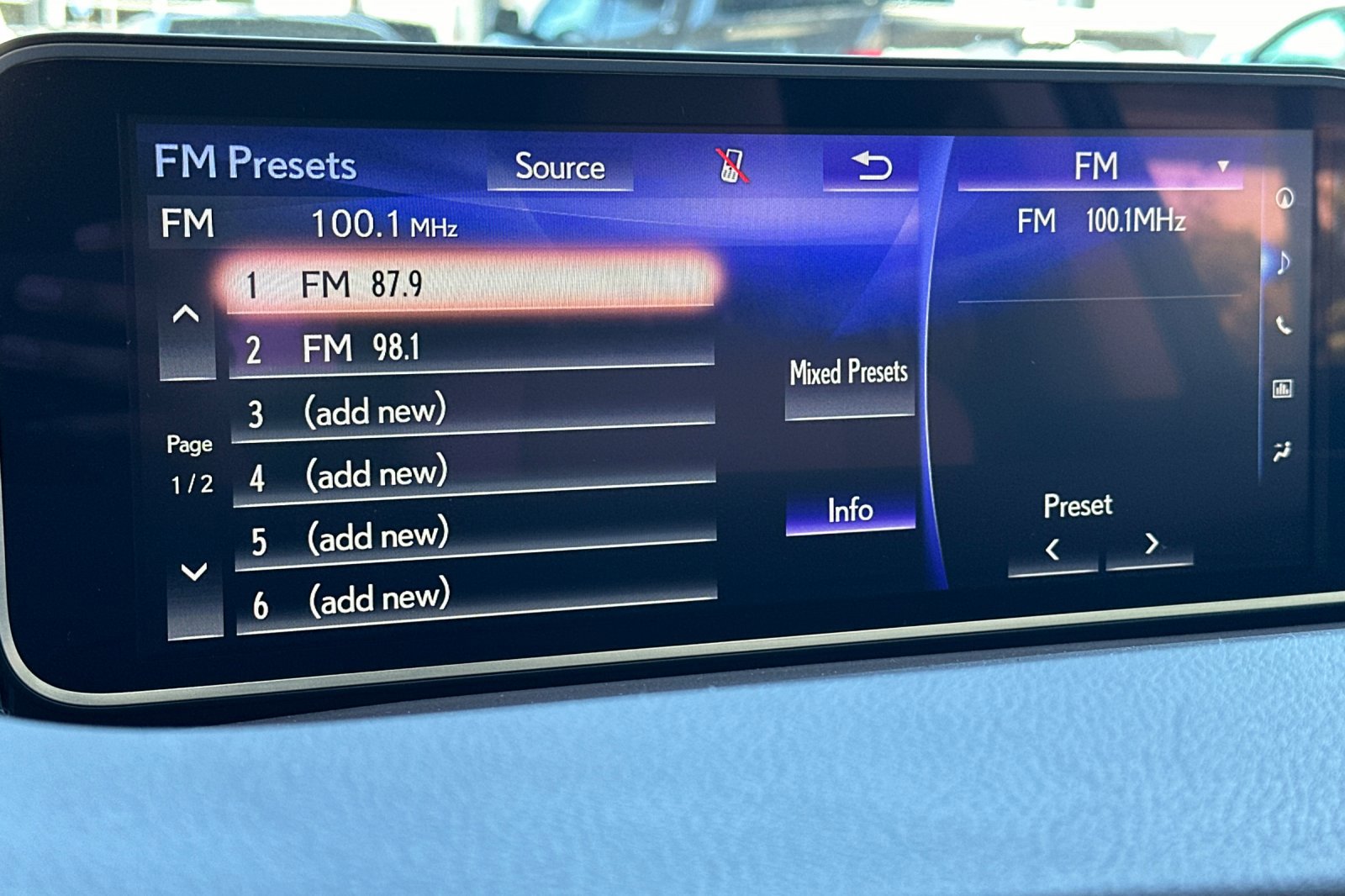 Used 2018 Lexus RX 450h RX 450h w/ Premium Package image 18