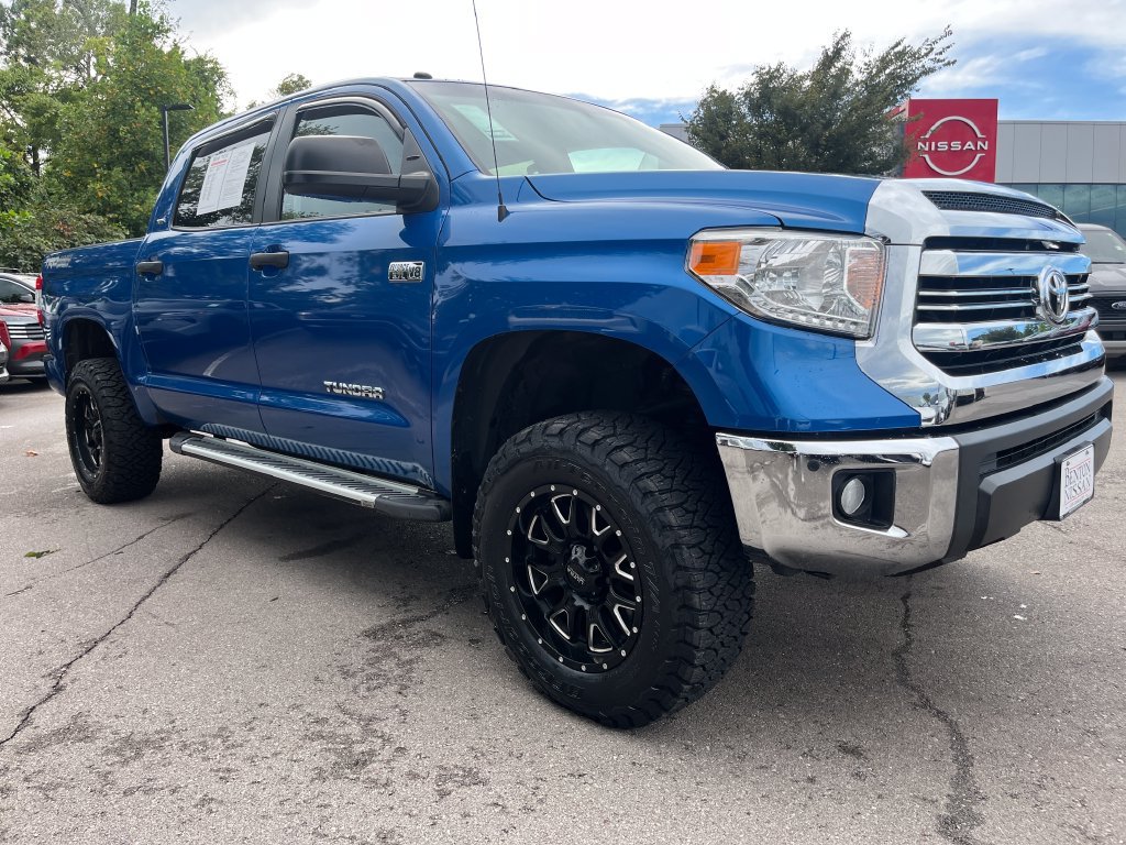 Used 2017 Toyota Tundra SR5 w/ TRD Off Road Package AWD/4WD image 3