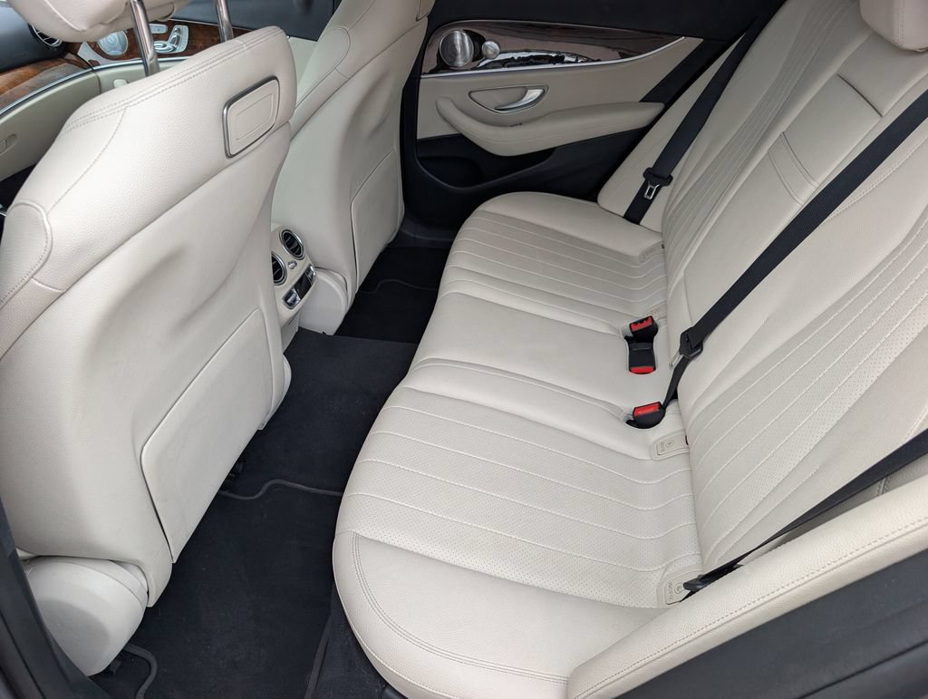 Certified 2018 Mercedes-Benz E 400 4MATIC Wagon image 22