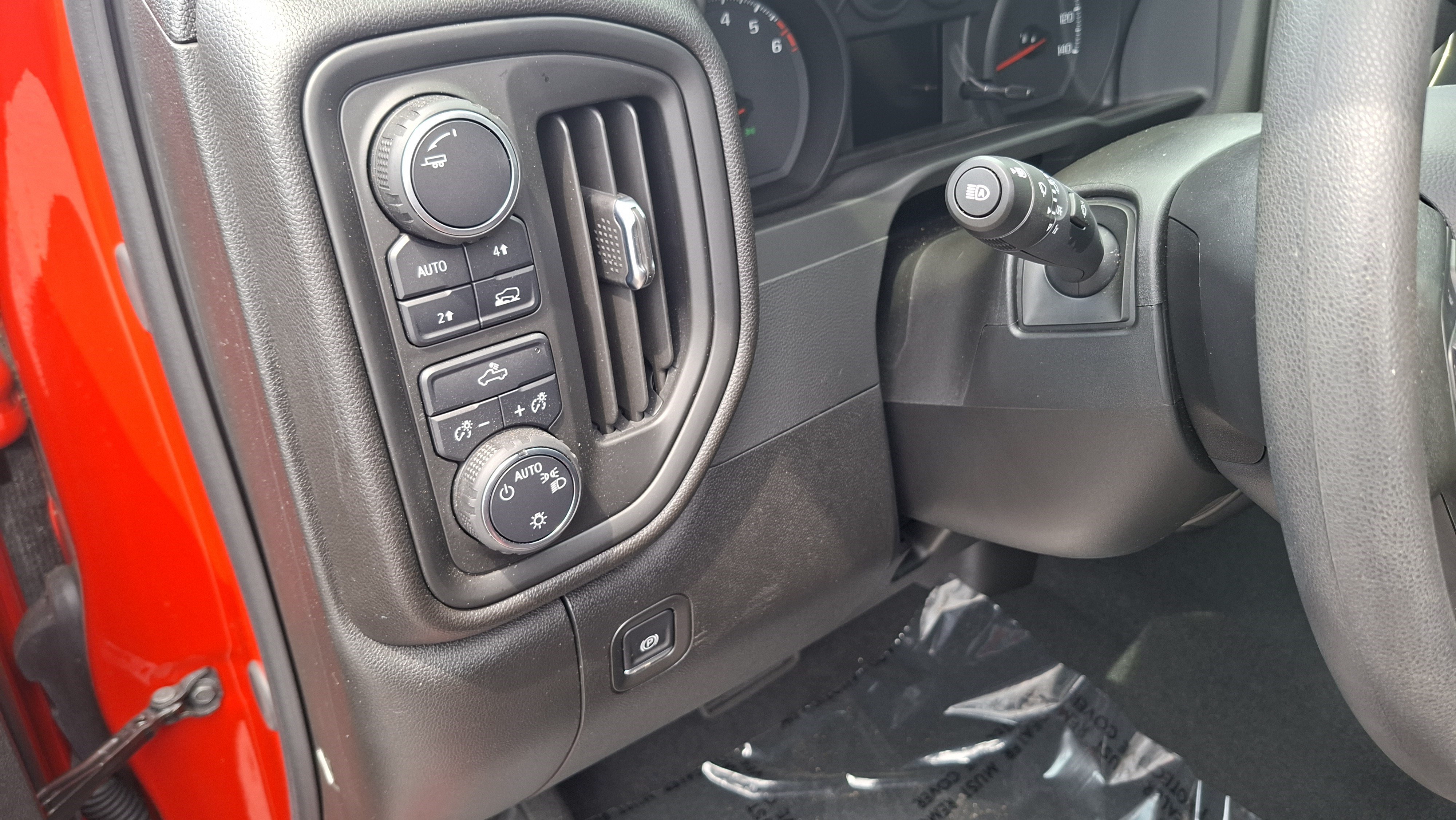 Used 2025 Chevrolet Silverado 1500 Custom w/ Rally Edition AWD/4WD image 10