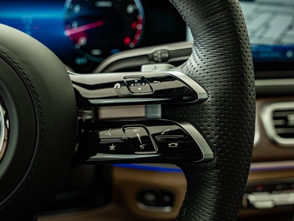 New 2026 Mercedes-Benz GLS 580 4MATIC image 23