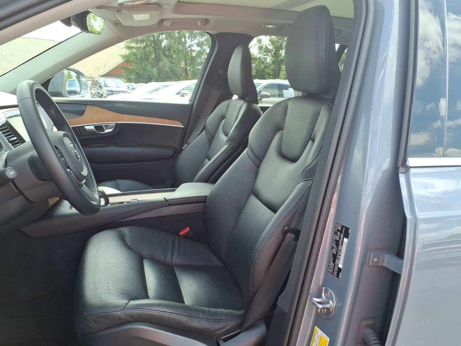 Used 2023 Volvo XC90 B5 Plus w/ Protection Package Premier AWD/4WD image 12