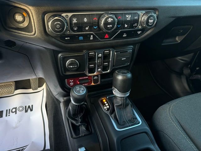 Used 2024 Jeep Wrangler Unlimited AWD/4WD image 21