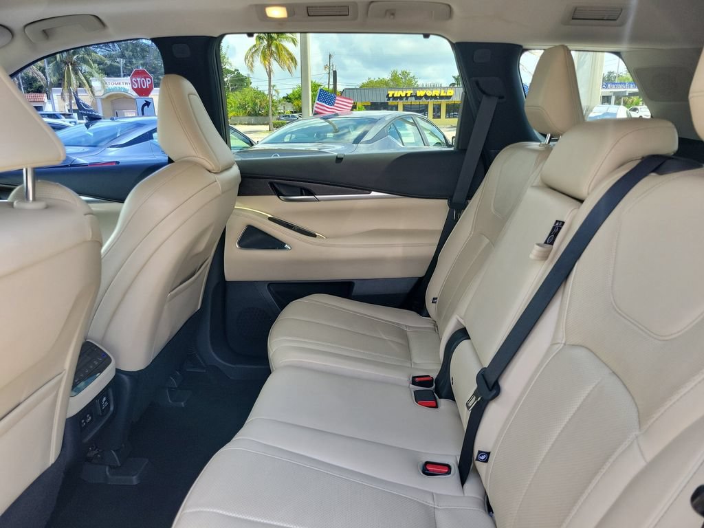 Used 2022 INFINITI QX60 Sensory w/ Vision Package FWD image 16