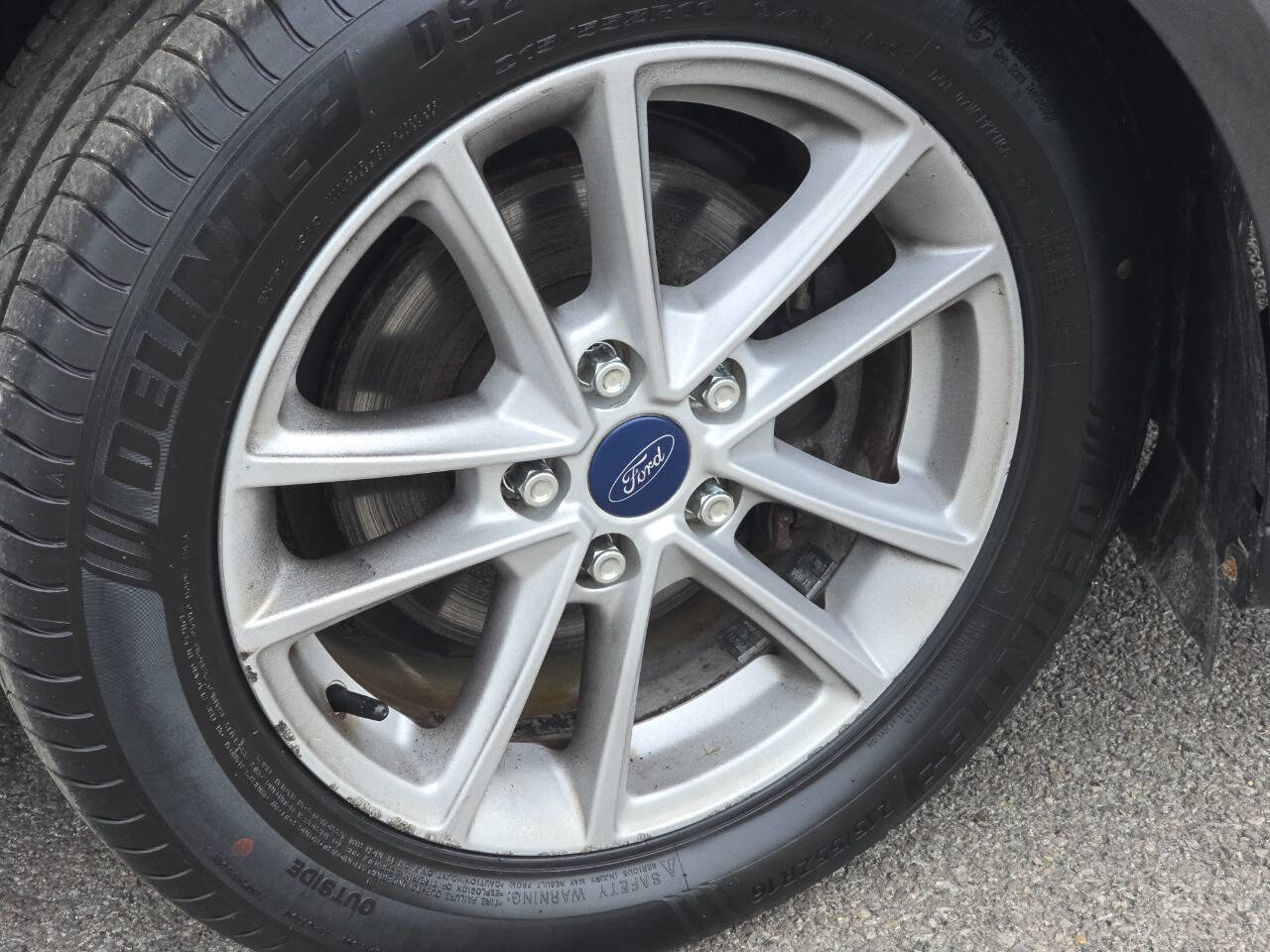 Used 2018 Ford Focus SE image 9