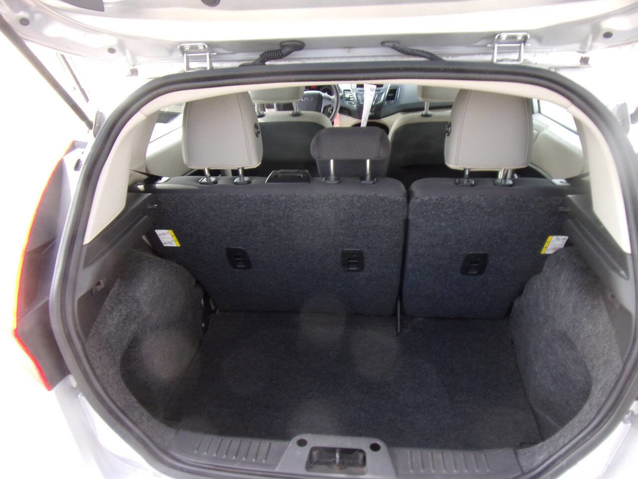 Used 2013 Ford Fiesta S w/ Convenience Pkg FWD image 4