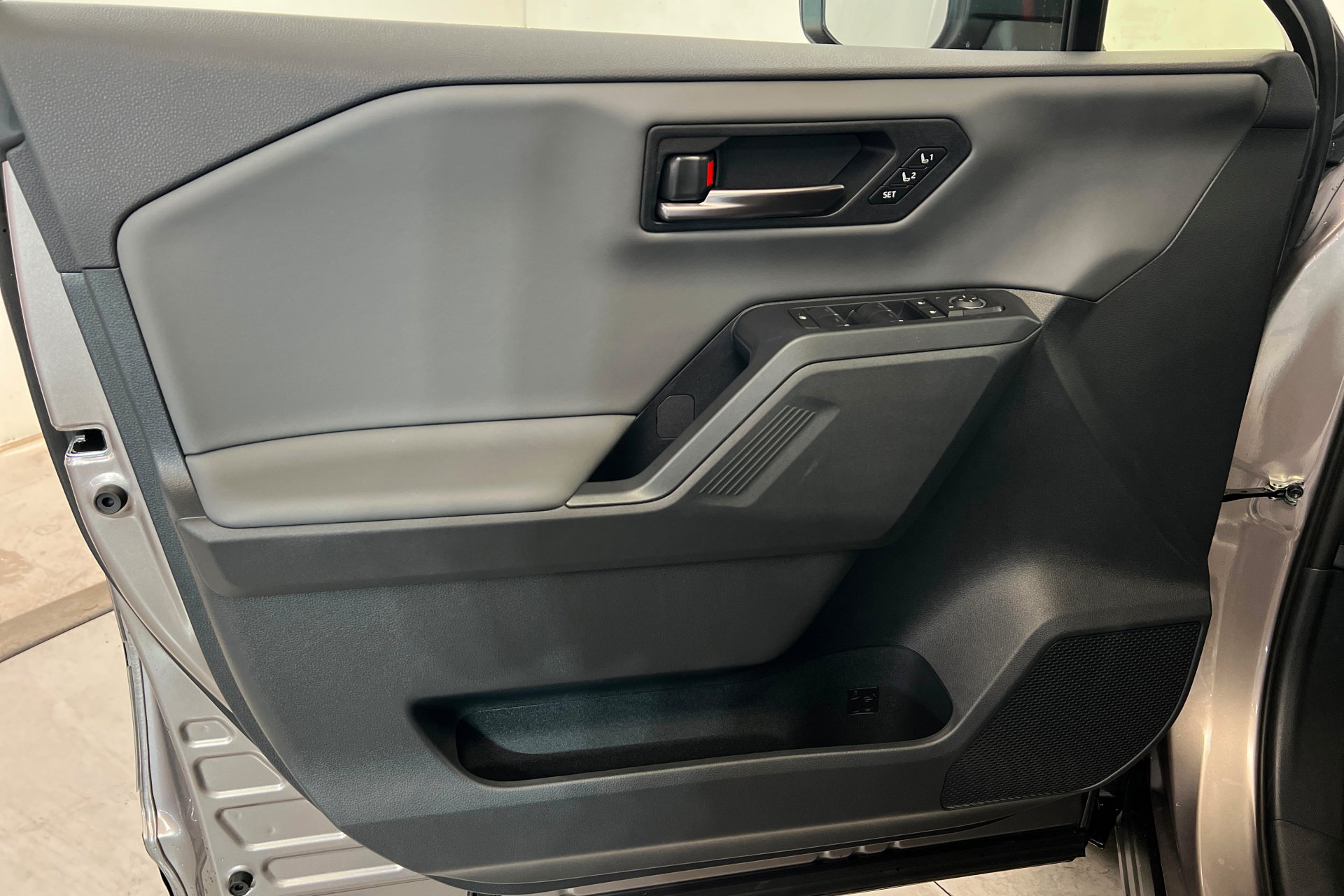 New 2026 Toyota RAV4 XSE AWD/4WD image 14