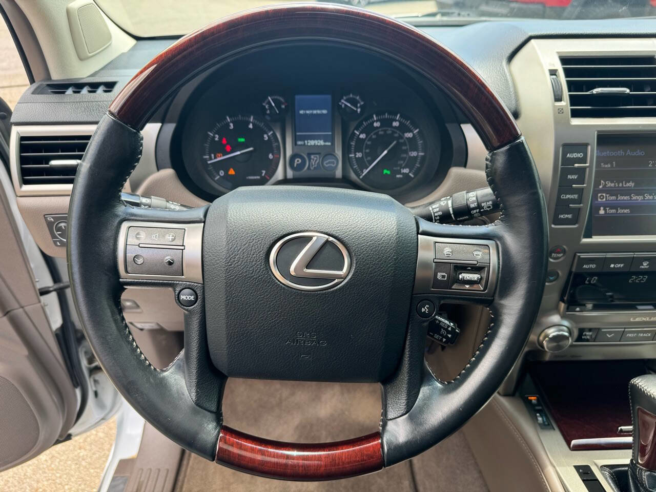 Used 2014 Lexus GX 460 image 21
