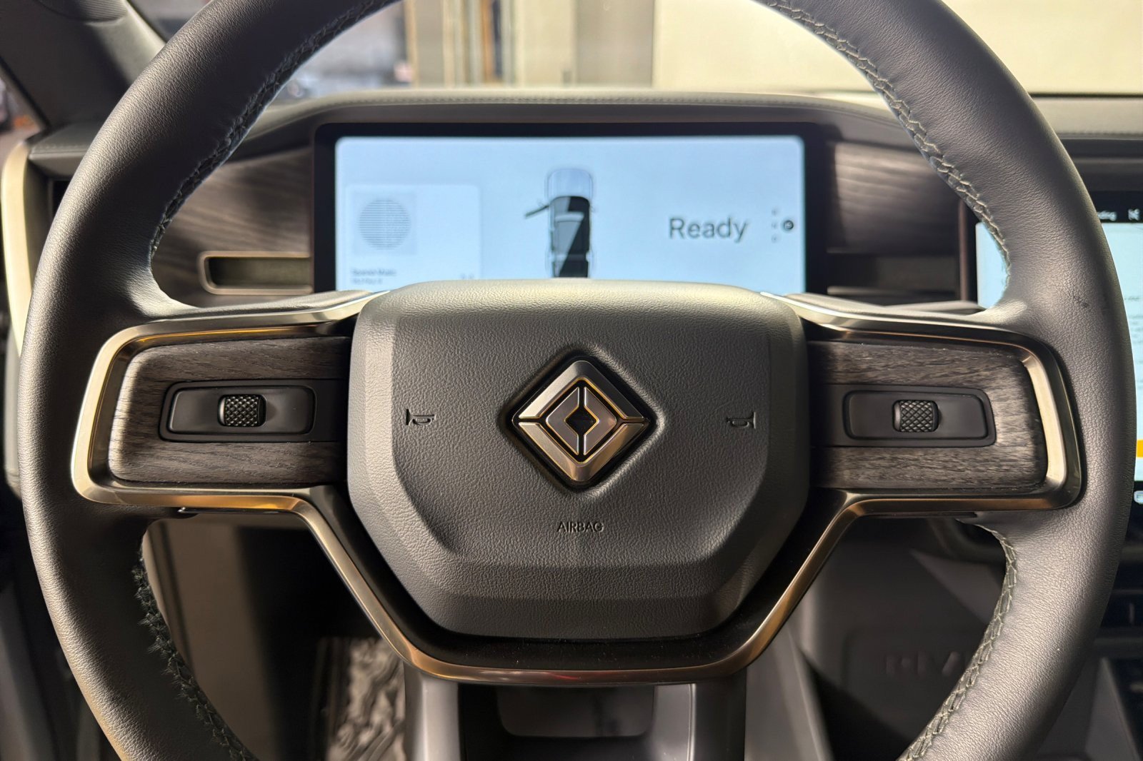 Used 2026 Rivian R1S Adventure Dual AWD/4WD image 21