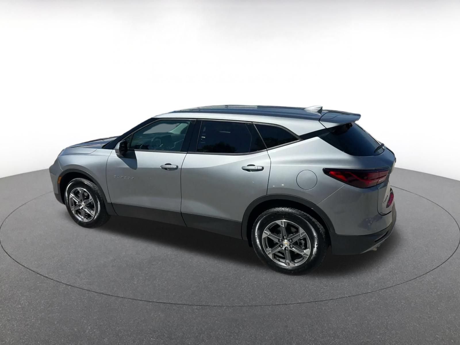 Used 2026 Chevrolet Blazer LT AWD/4WD image 9