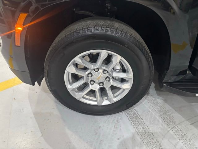 Used 2025 Chevrolet Tahoe LT image 32
