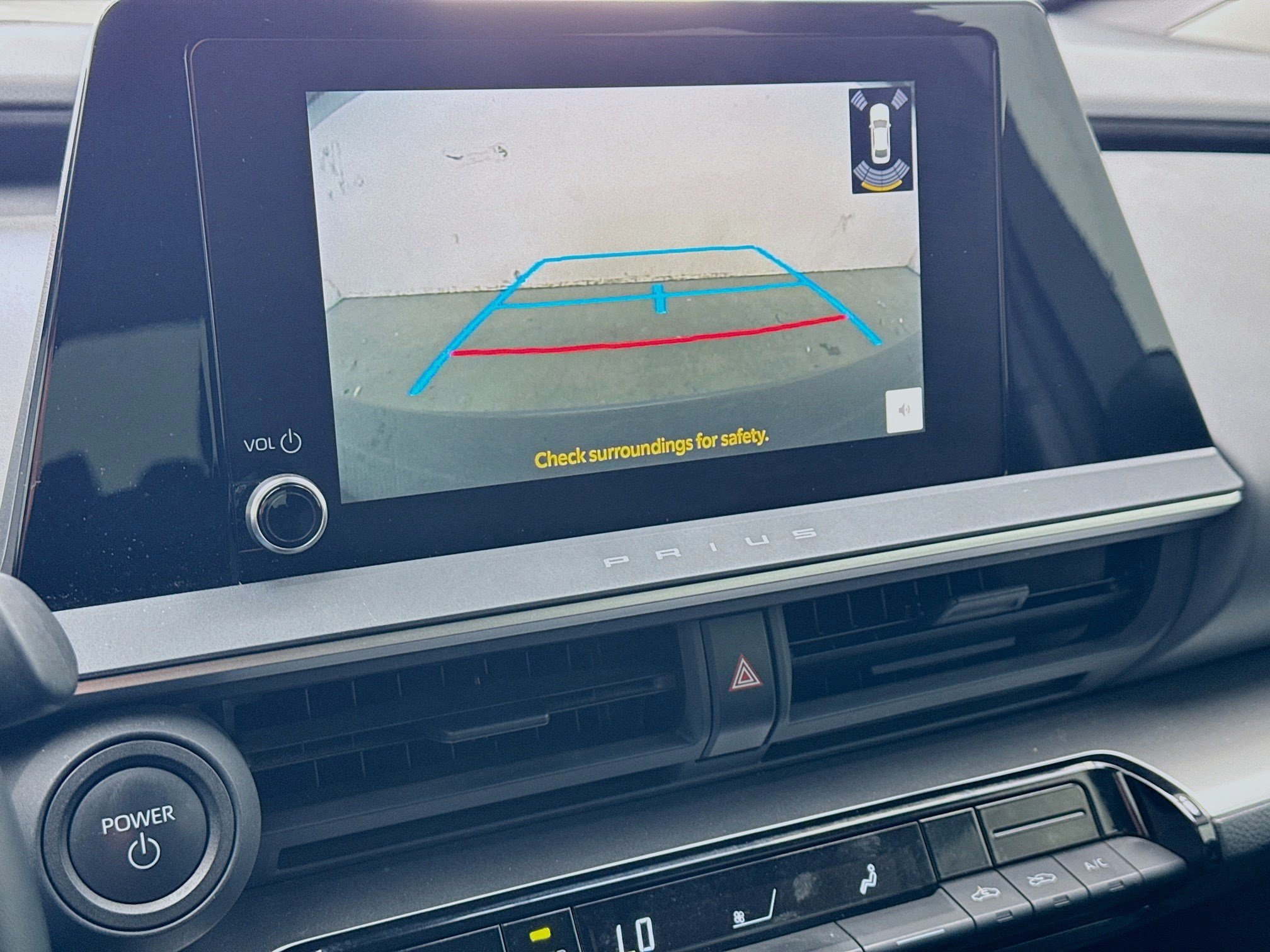 Used 2025 Toyota Prius LE FWD image 20