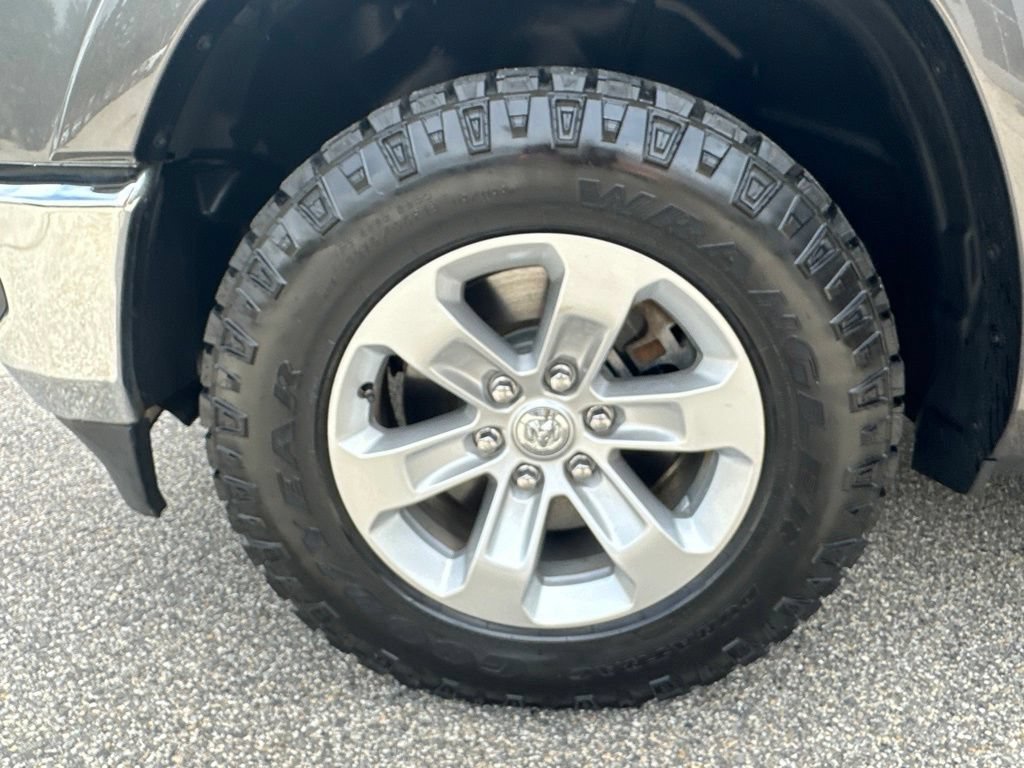 Used 2019 RAM 1500 Laramie AWD/4WD image 35
