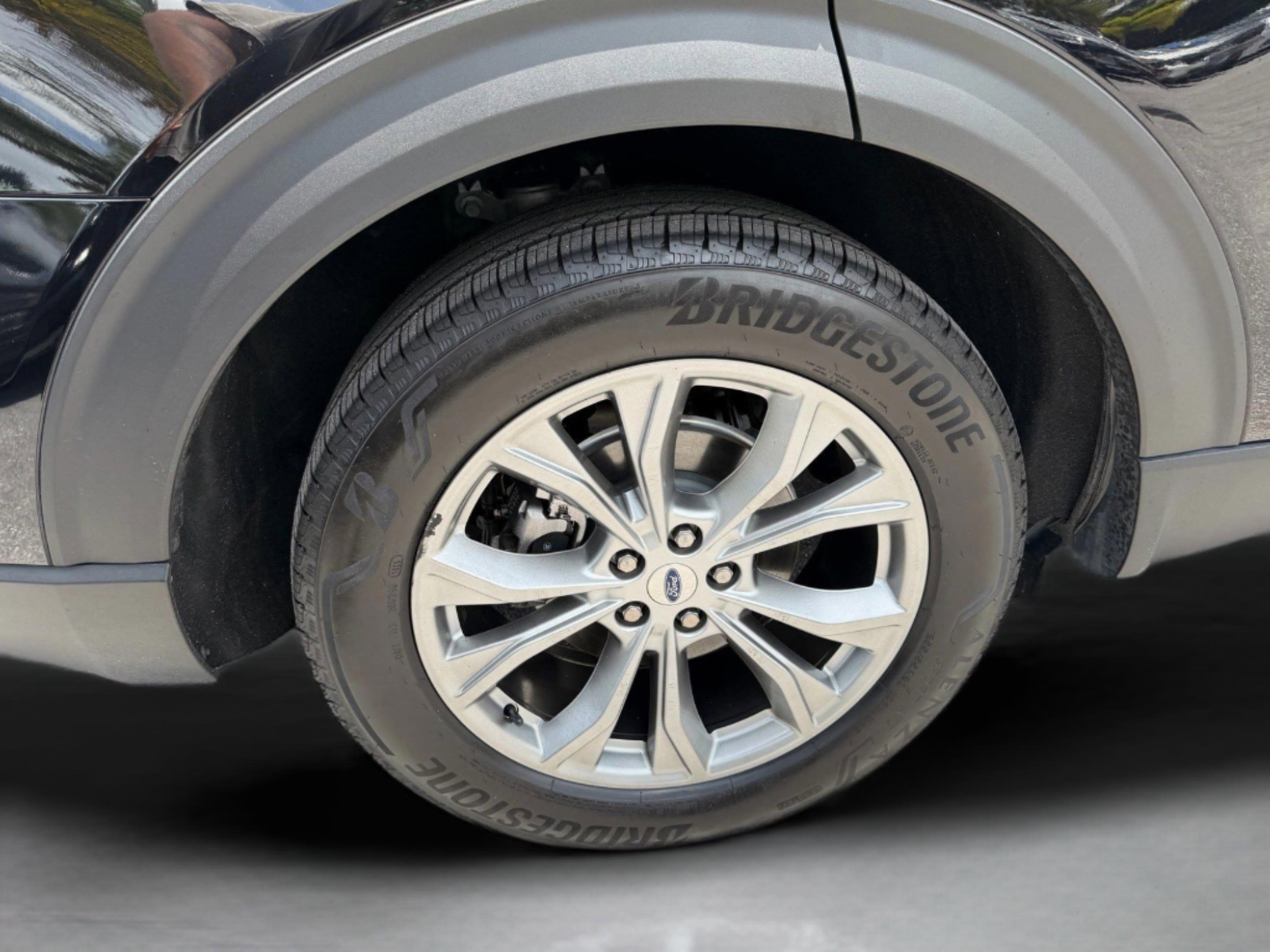 Used 2023 Ford Explorer XLT w/ Equipment Group 202A RWD image 38
