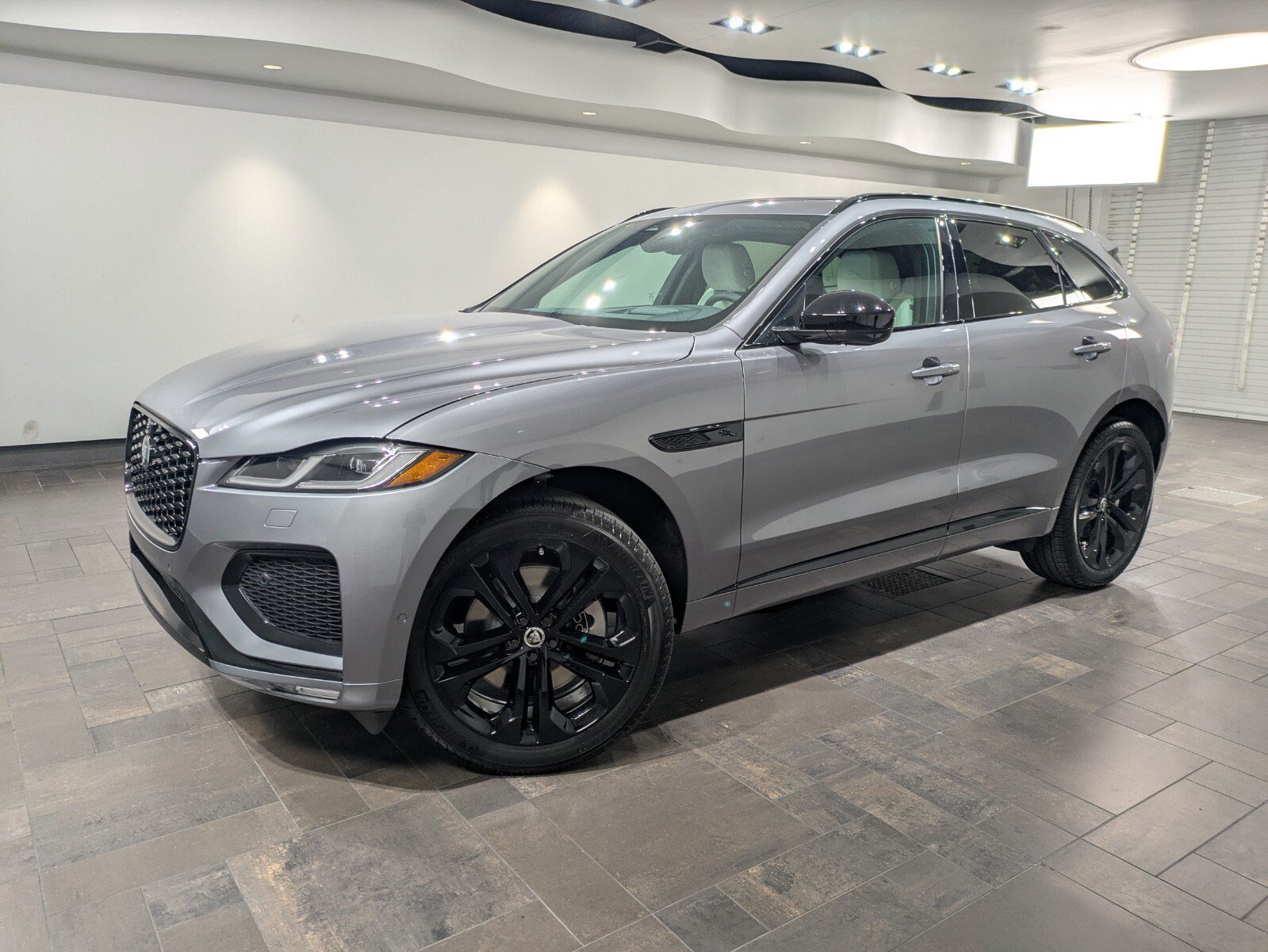 New 2026 Jaguar F-PACE R-Dynamic S AWD/4WD image 1