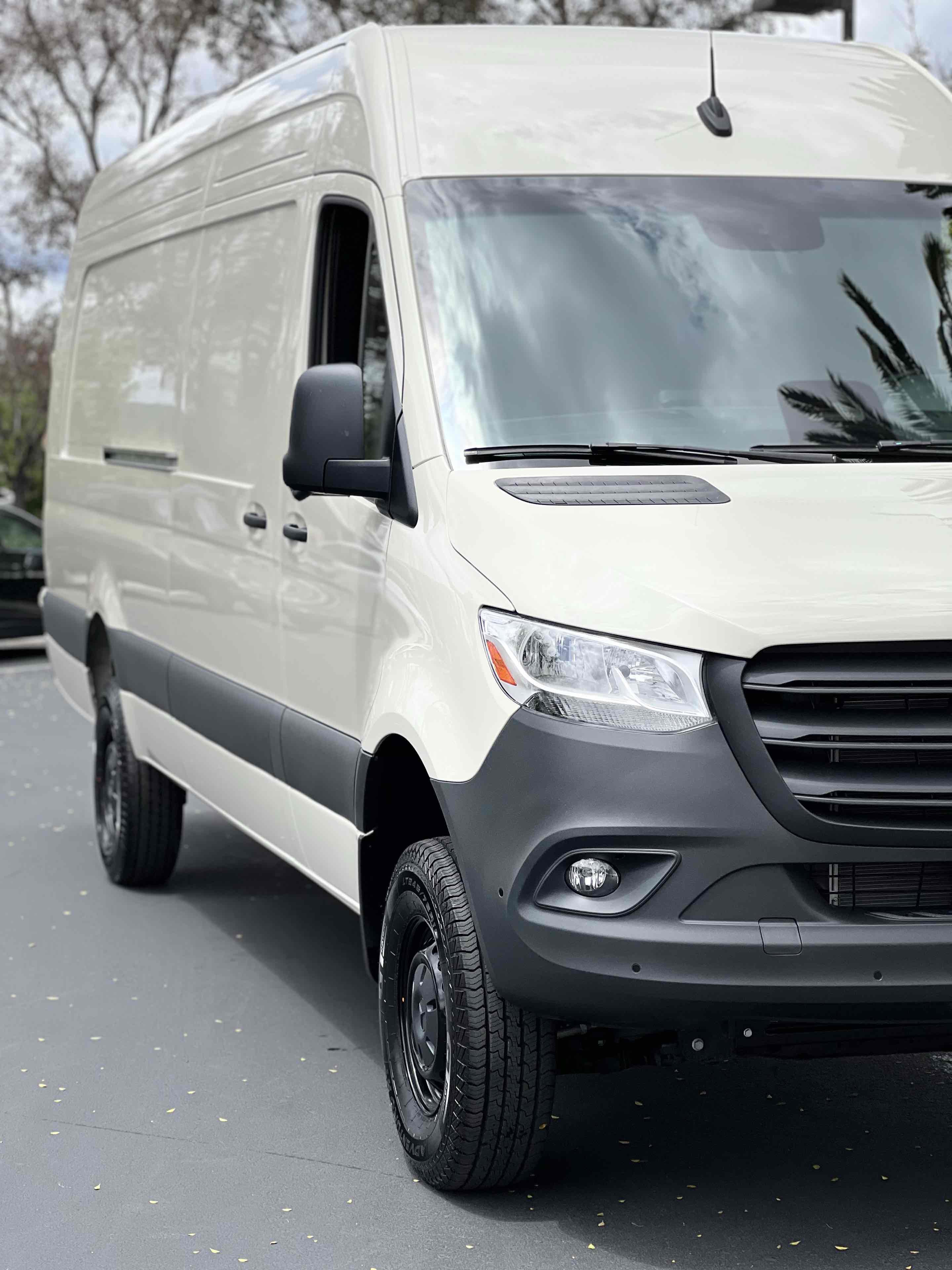 Used 2025 Mercedes-Benz Sprinter 2500 image 43