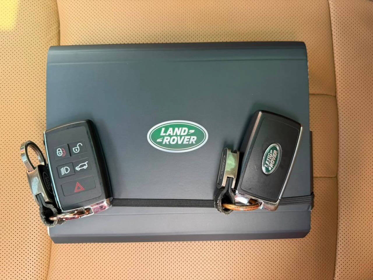 Used 2025 Land Rover Range Rover SE AWD/4WD image 29
