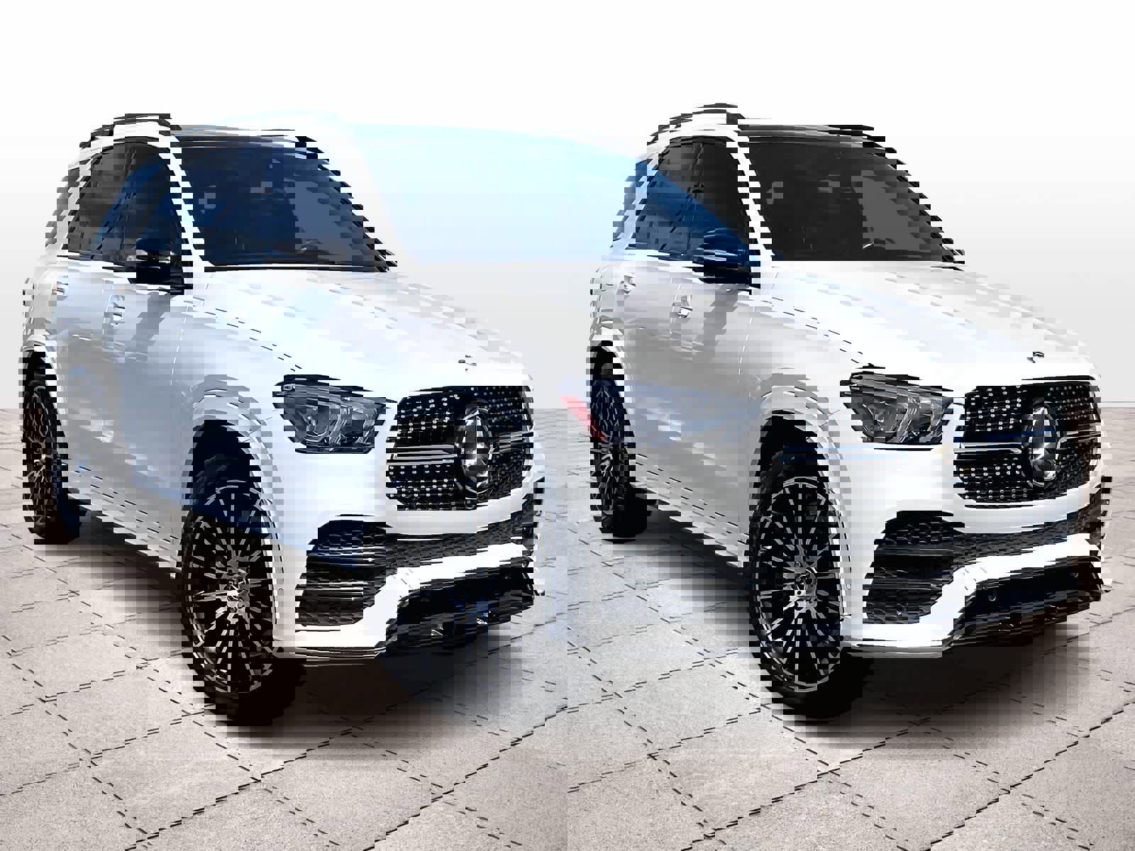 Used 2022 Mercedes-Benz GLE 350 image 2