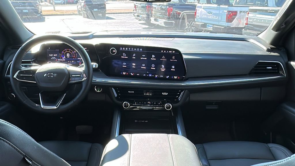 Certified 2025 Chevrolet Suburban Z71 w/ Comfort Package image 10