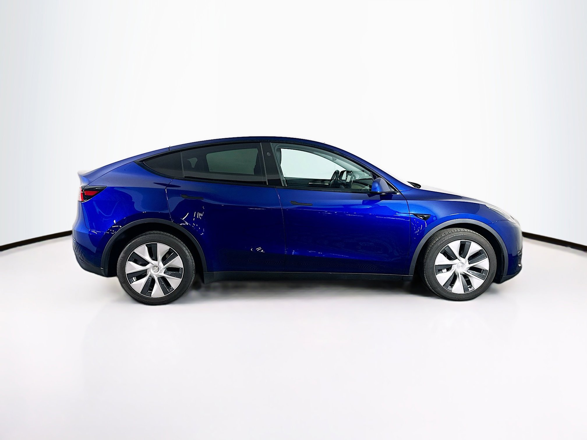 Used 2023 Tesla Model Y Long Range image 10